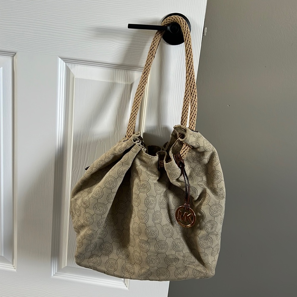 Micheal Kors Purse